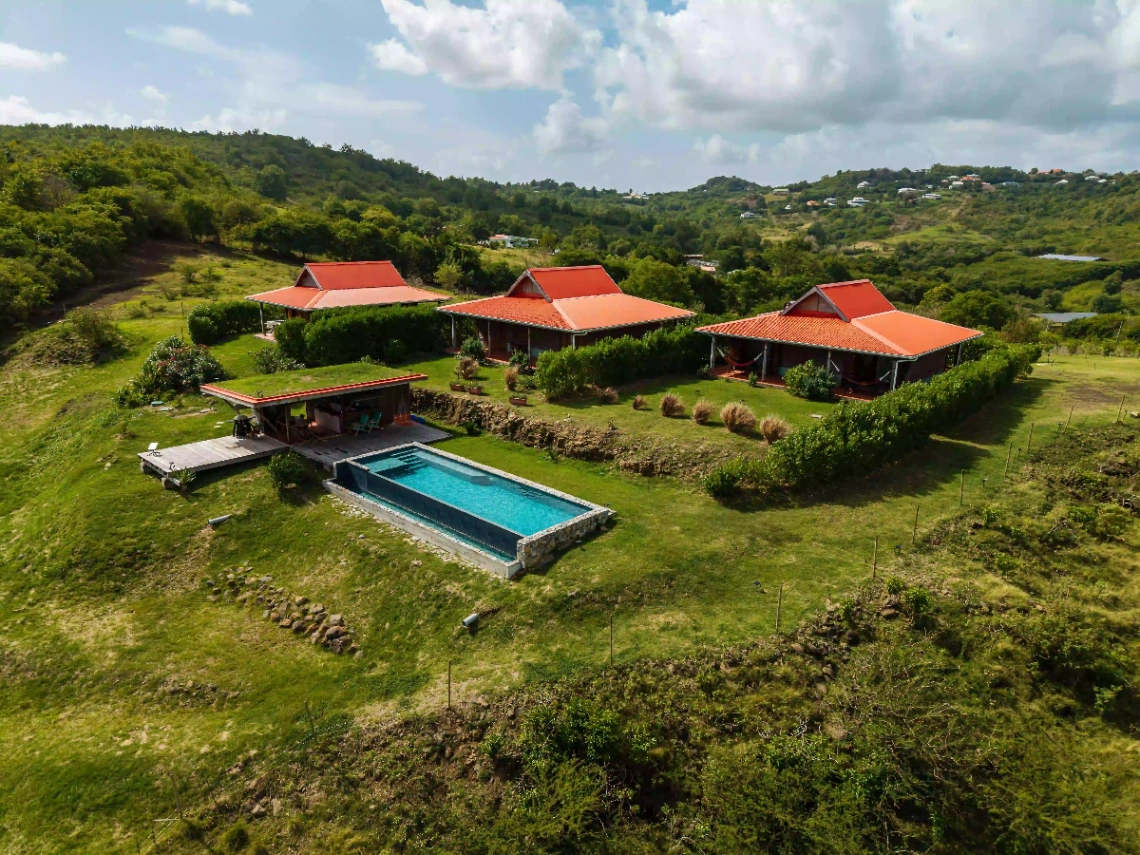 Ecolodge martinique 3 logements avec piscine